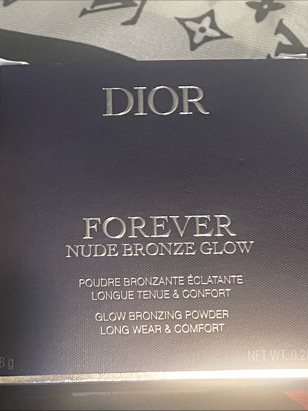 Dior Ladybug Limited Edition White Floral Compact with Gold Accents New - Picture 6 of 6